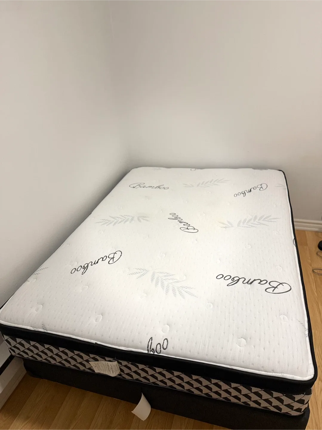 Full size bed+frame
