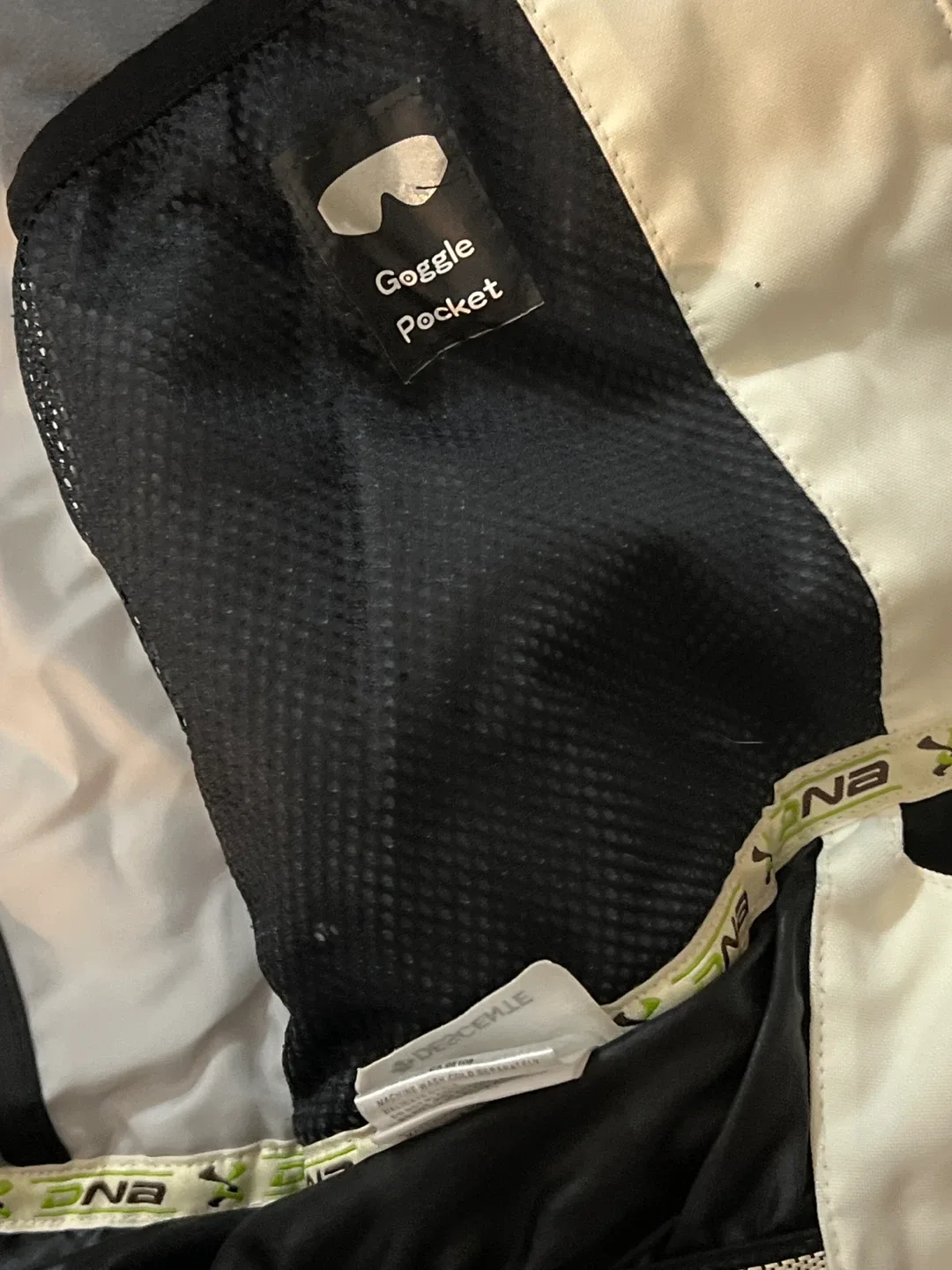 Descente DNA Women's Ski Jacket US 4 image indicator(4)