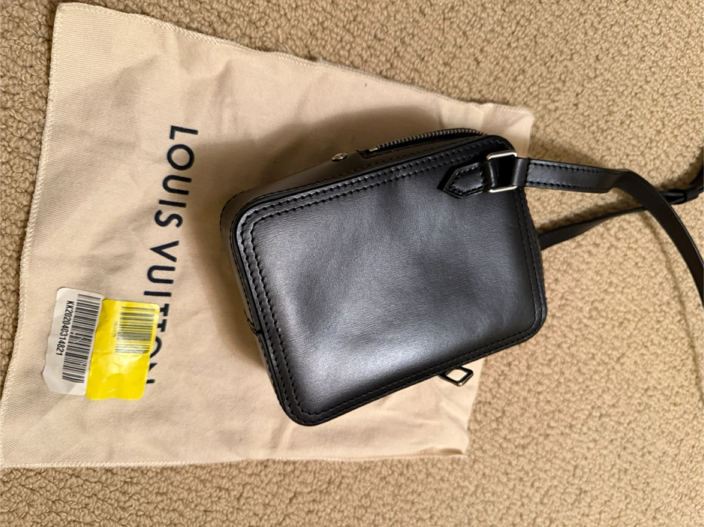 Louis Vuitton Men’s Danube Messenger Bag - photo 5