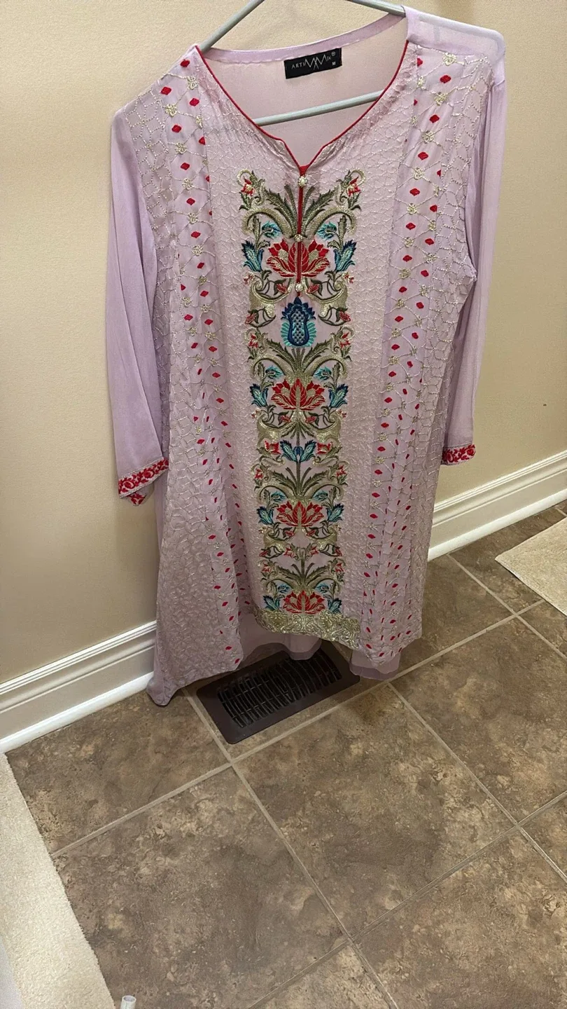 Artum & Min Embroidered Kurti - Size M