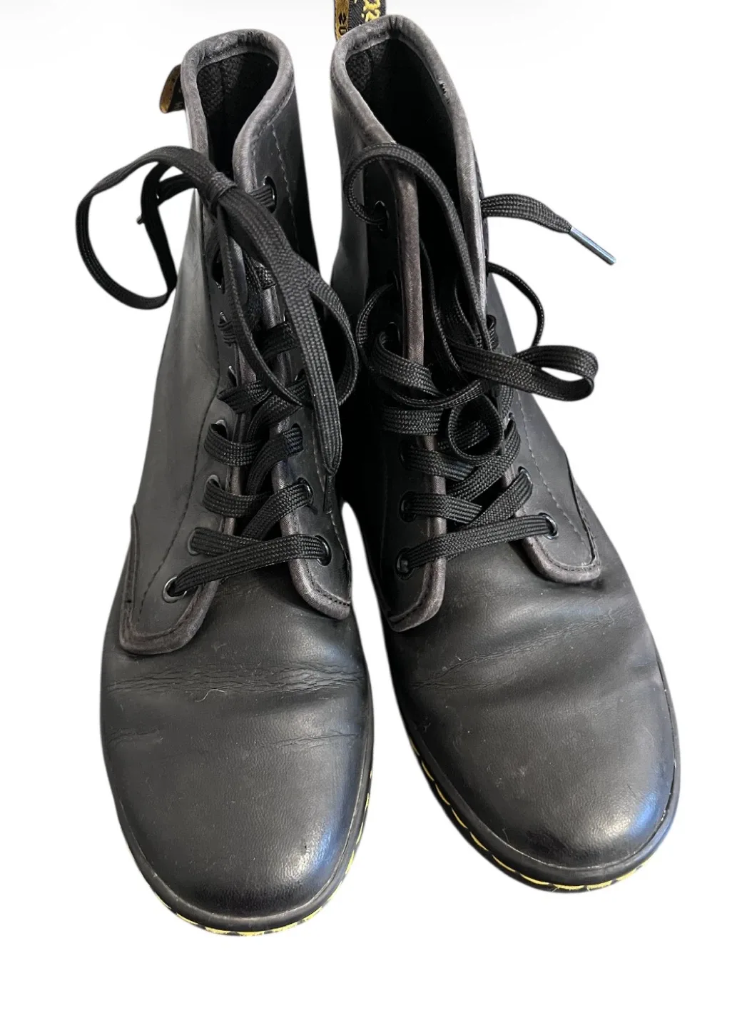 Dr. Martens Shoreditch Boots –Women’s Size 7 image indicator(3)