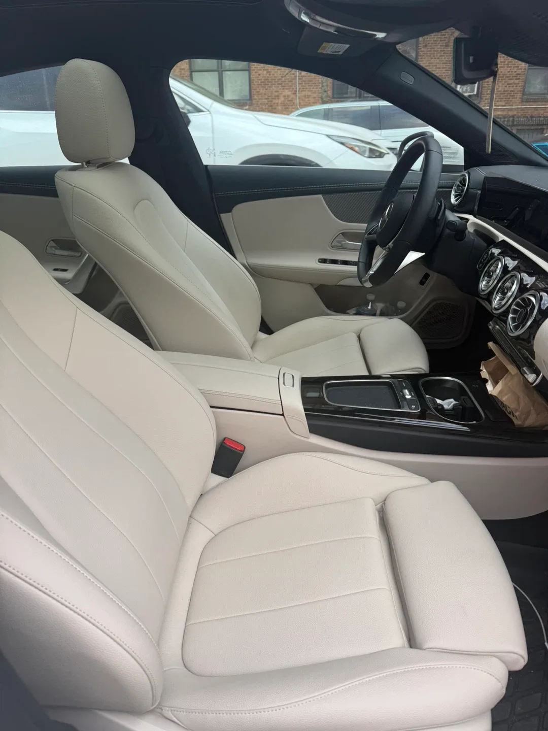 Mercedes-Benz Car Interior image indicator(2)