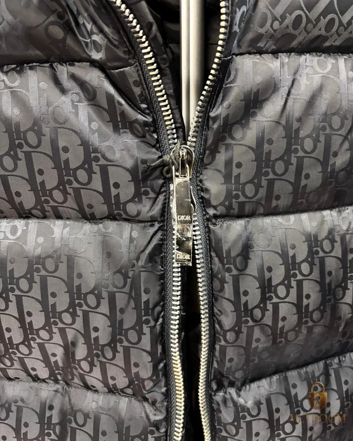 Dior Oblique Down Jacket Black Technical Jacquard image indicator(3)