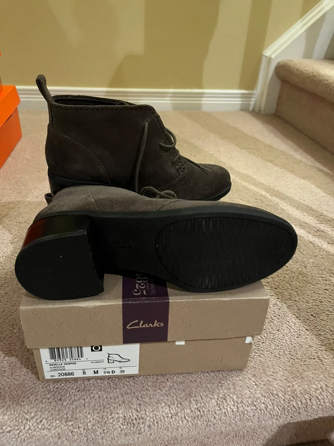 Clarks Nevella Harper Brown Ankle Boots - Size 8 image indicator(3)