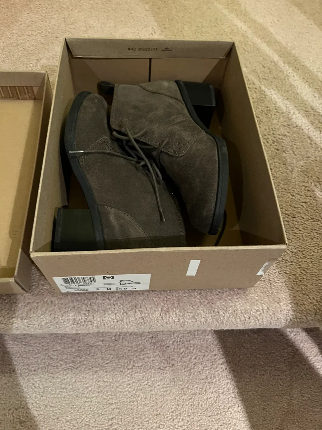 Clarks Nevella Harper Brown Ankle Boots - Size 8 image indicator(7)