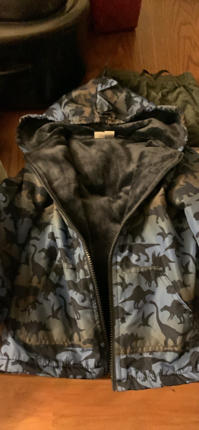 Boys' Dinosaur Camo Jacket and more, size 3-4 T - photo 3