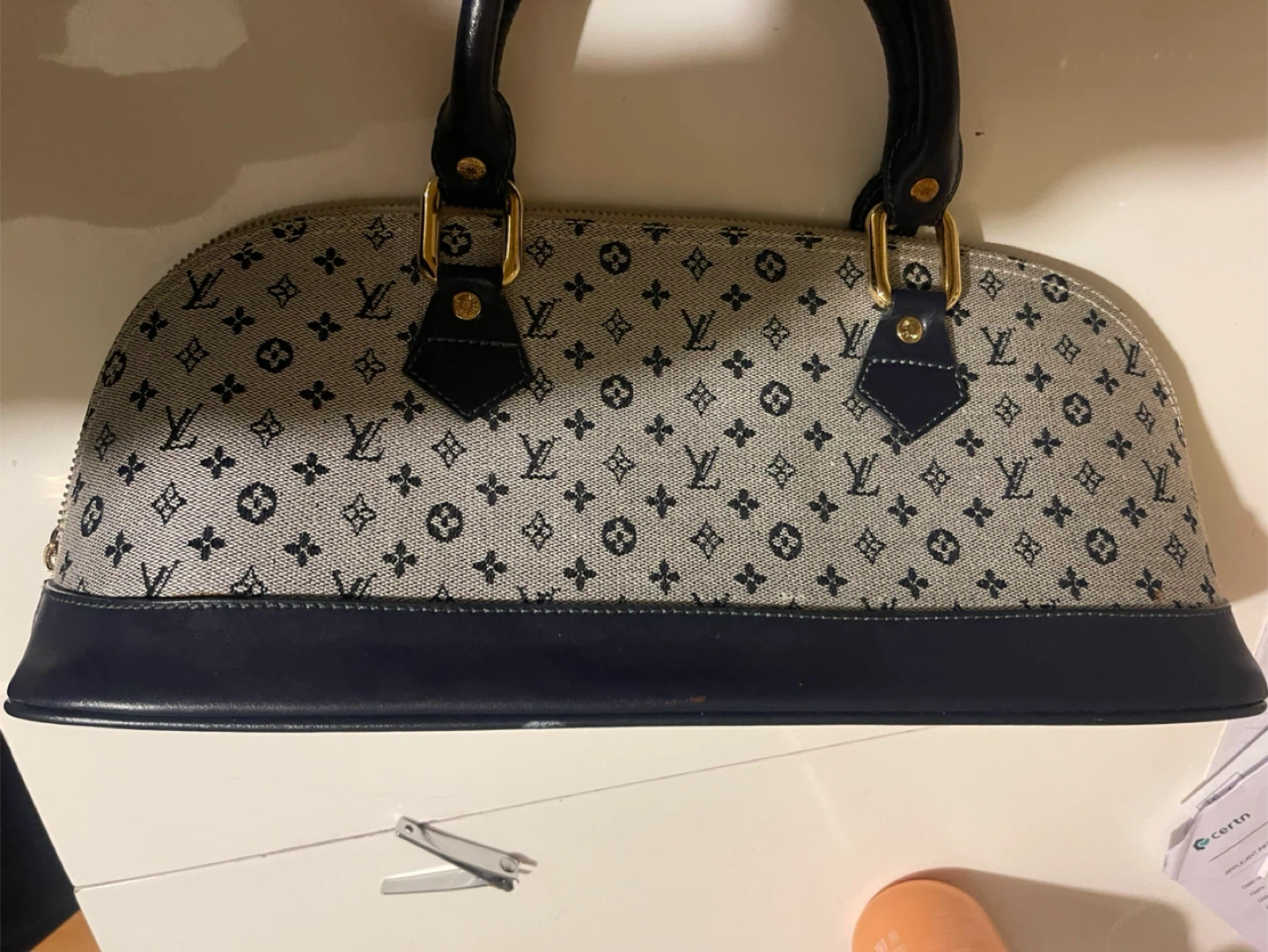 Louis Vuitton Alma Handbag - photo 3
