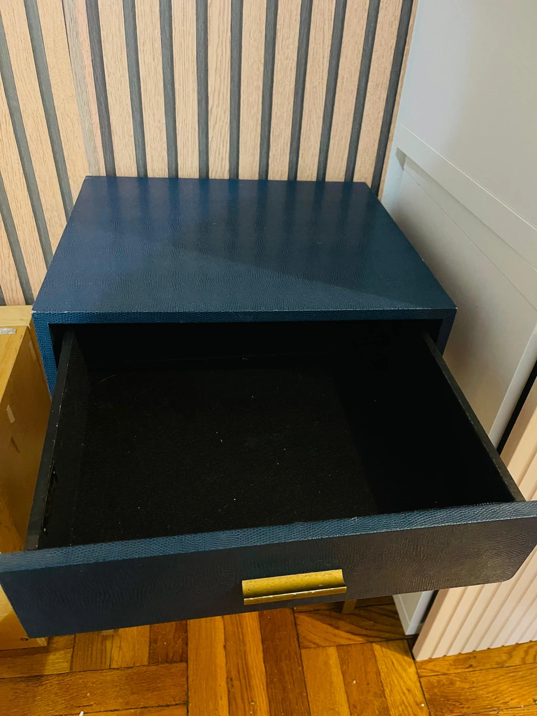 Emma Mason Atlas Shagreen Accent Table - Navy( Moving Out) - photo 3