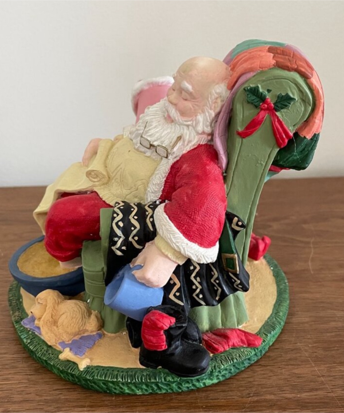 Classic Collectables Santa Figurine - photo 4