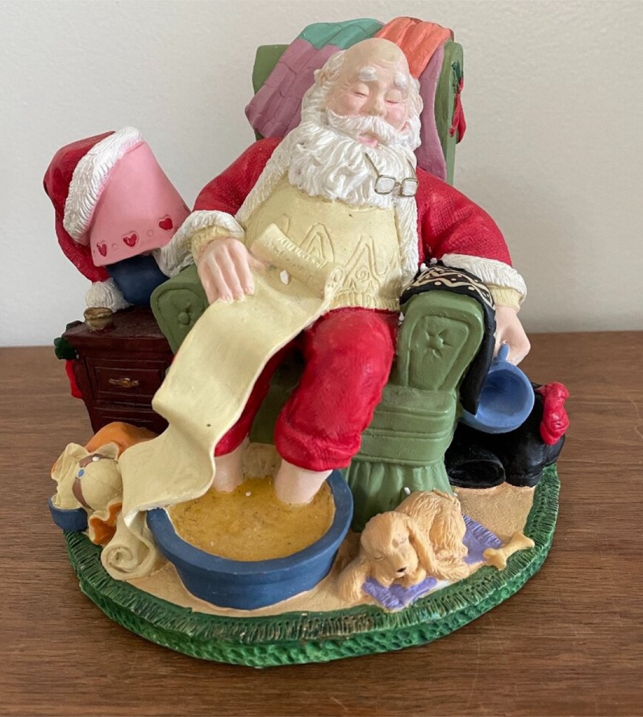 Classic Collectables Santa Figurine