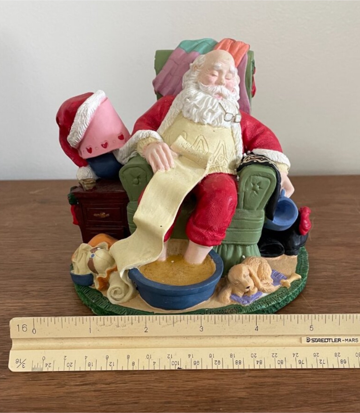 Classic Collectables Santa Figurine - photo 5