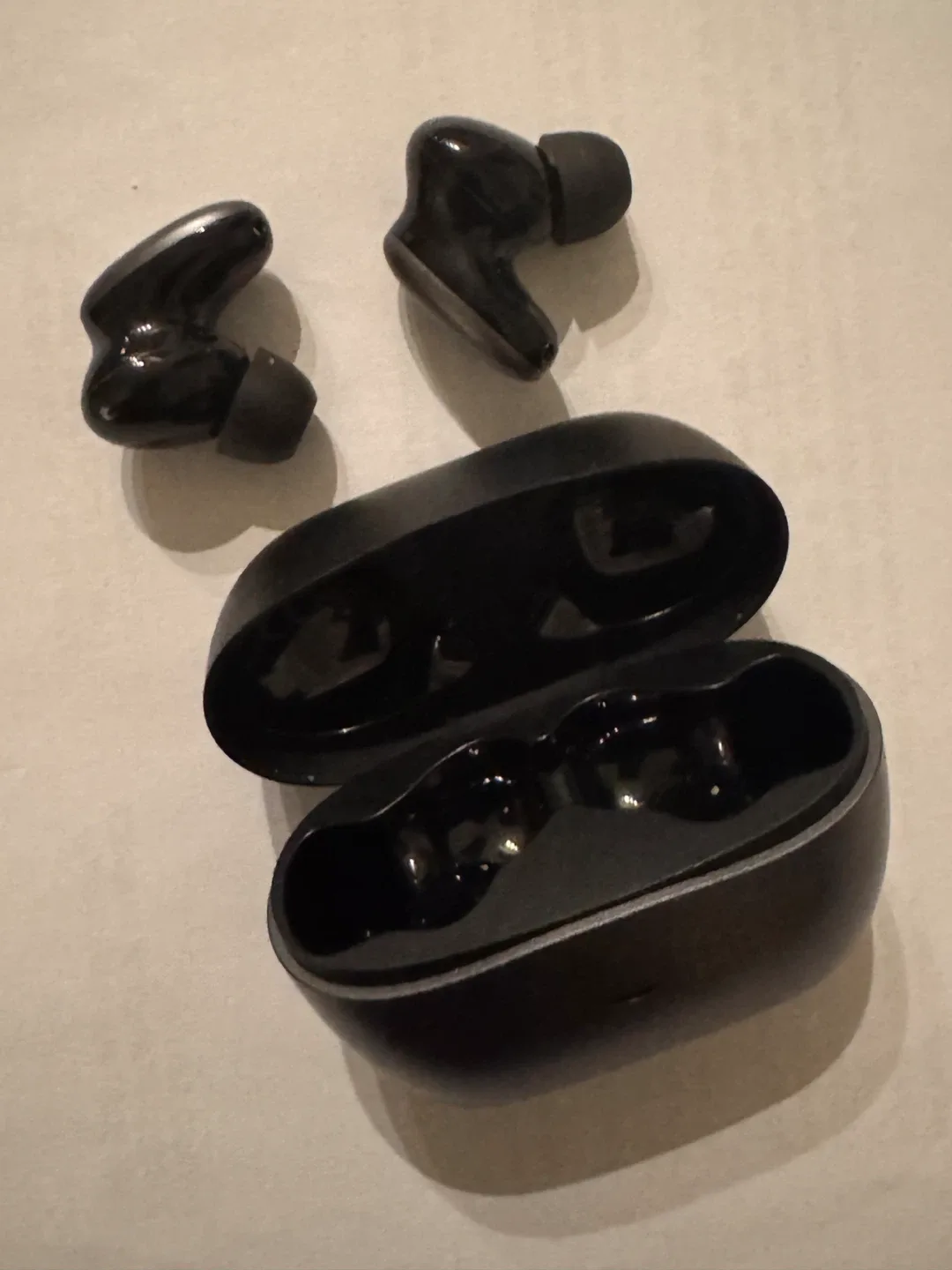 UGreen  earbuds- Black/pewter