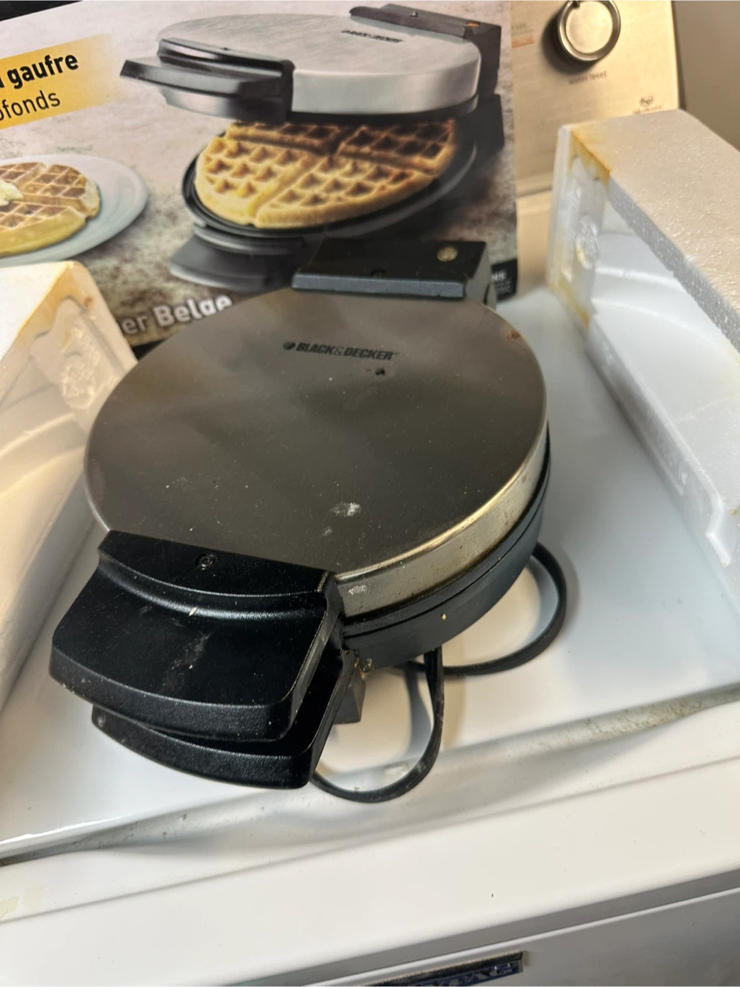 Black & Decker Belgian Waffle Maker - photo 2