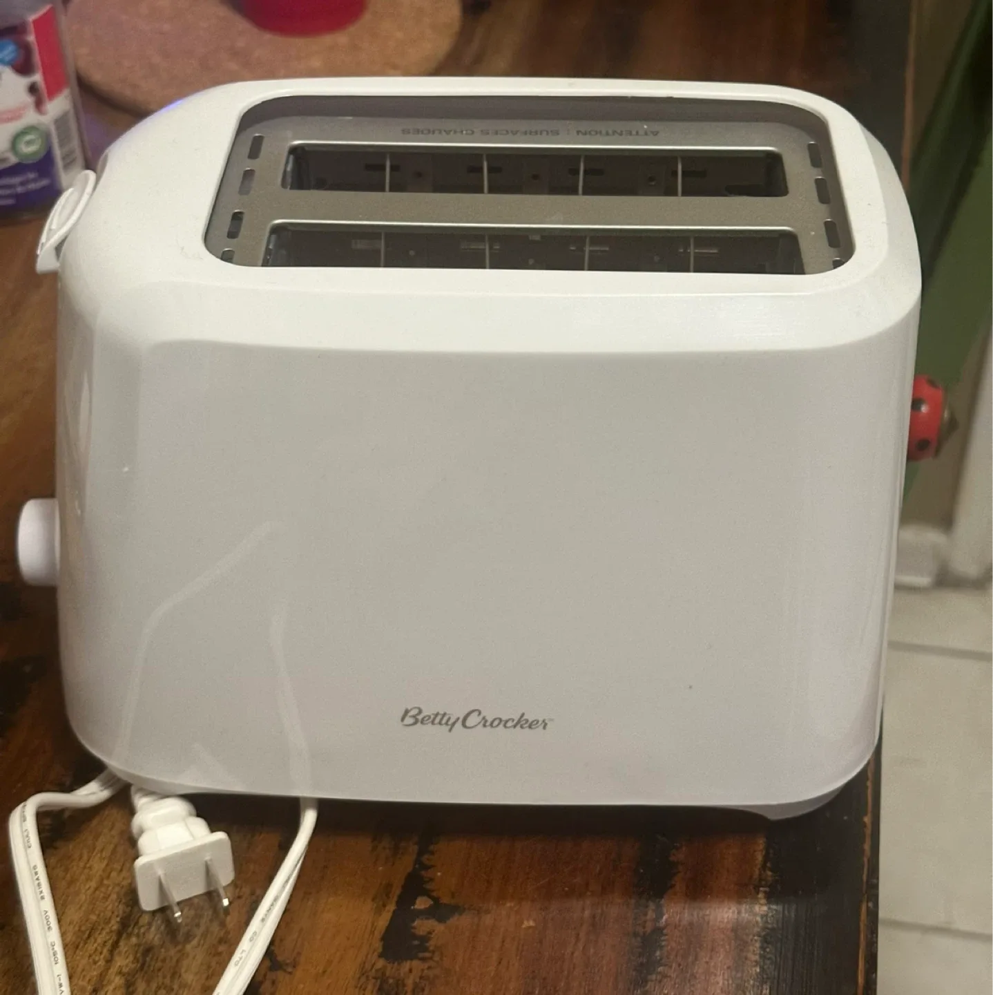 Betty Crocker White Toaster