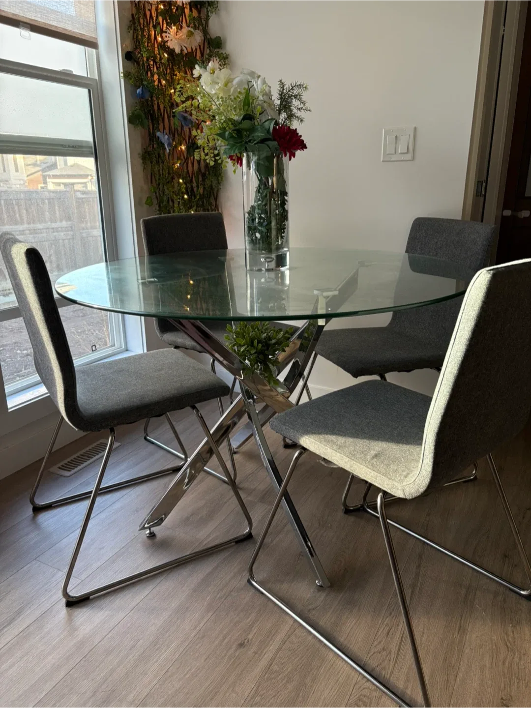 Glass Round Dining Table with 4 Grey Chairs image indicator(3)