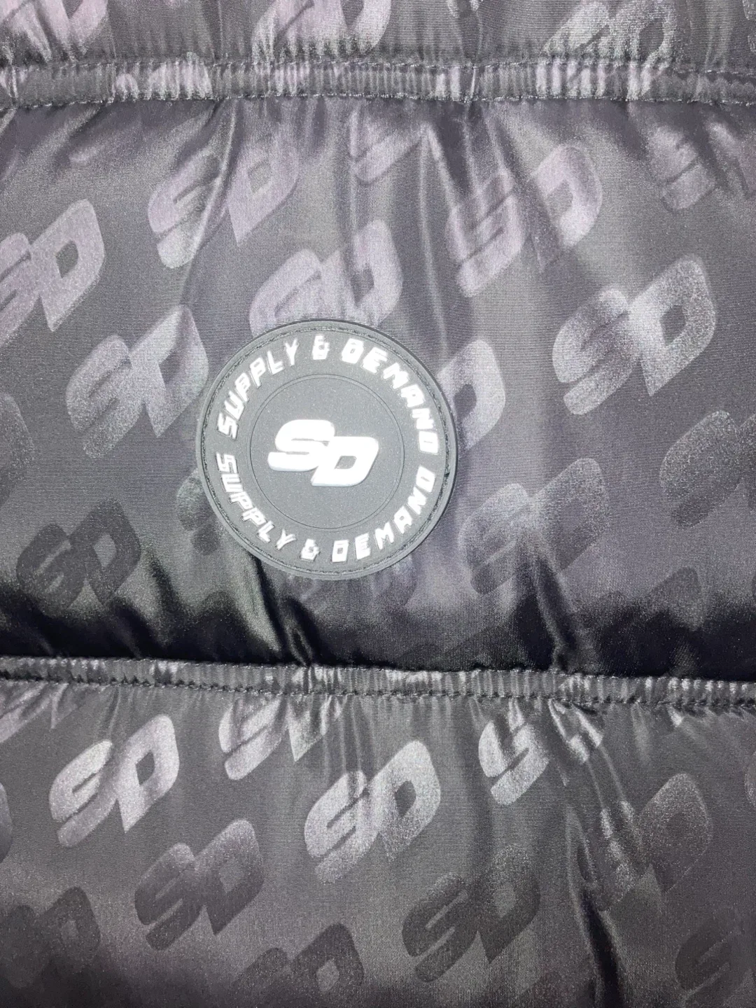 (100% AUTHENTIC) Supply and Demand Puffer Vest image indicator(2)