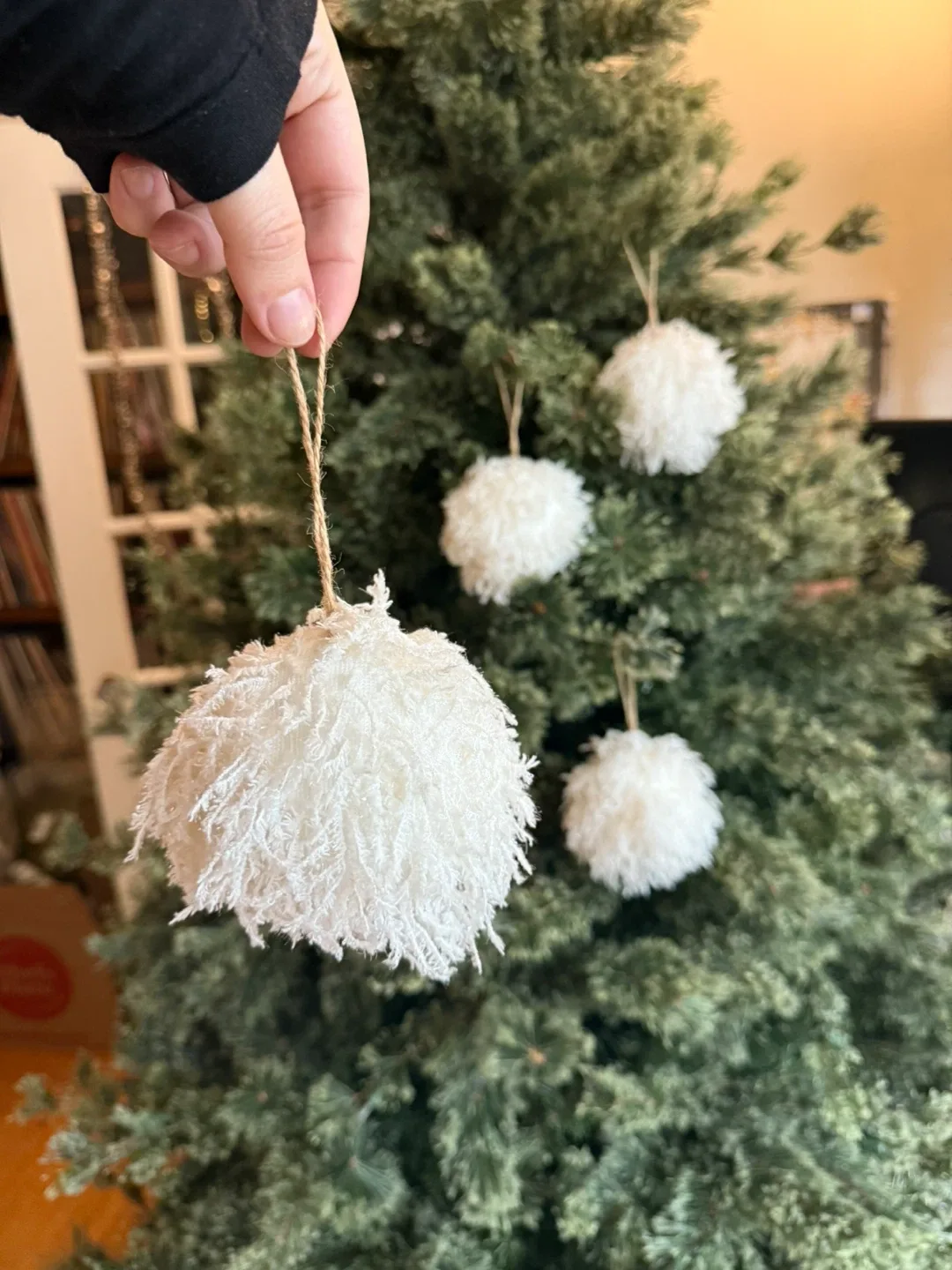 Snowballs hanging ornaments