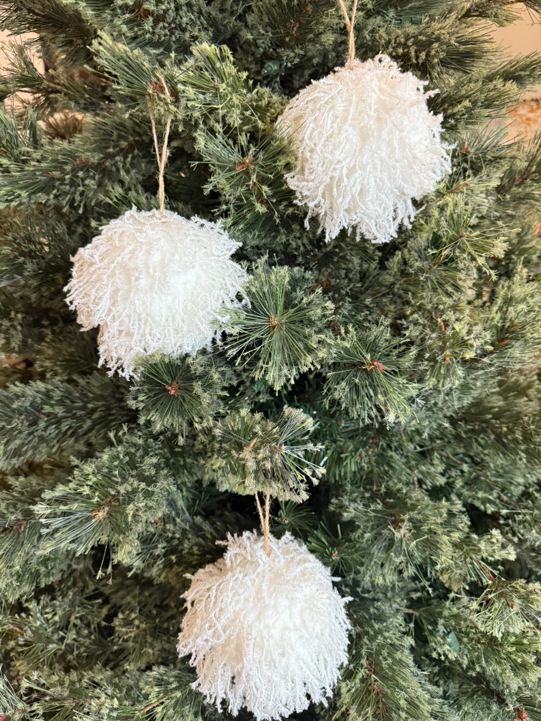 Snowballs hanging ornaments - photo 3