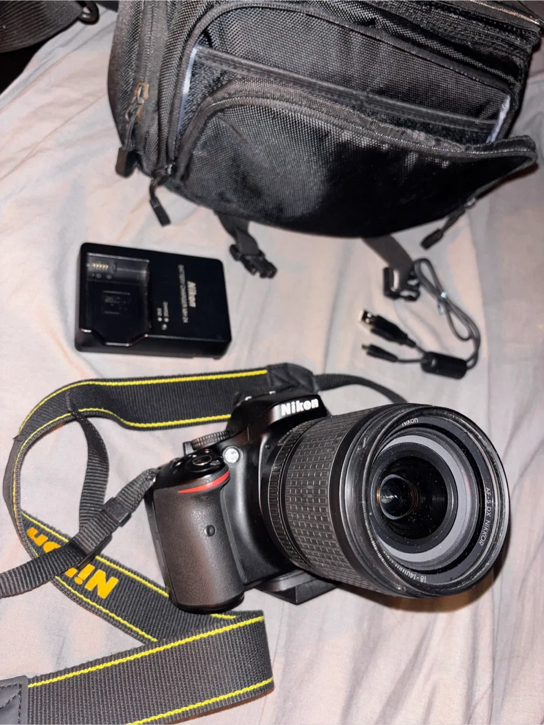 Nikon D5200 DSLR Camera with 18-140mm Lens