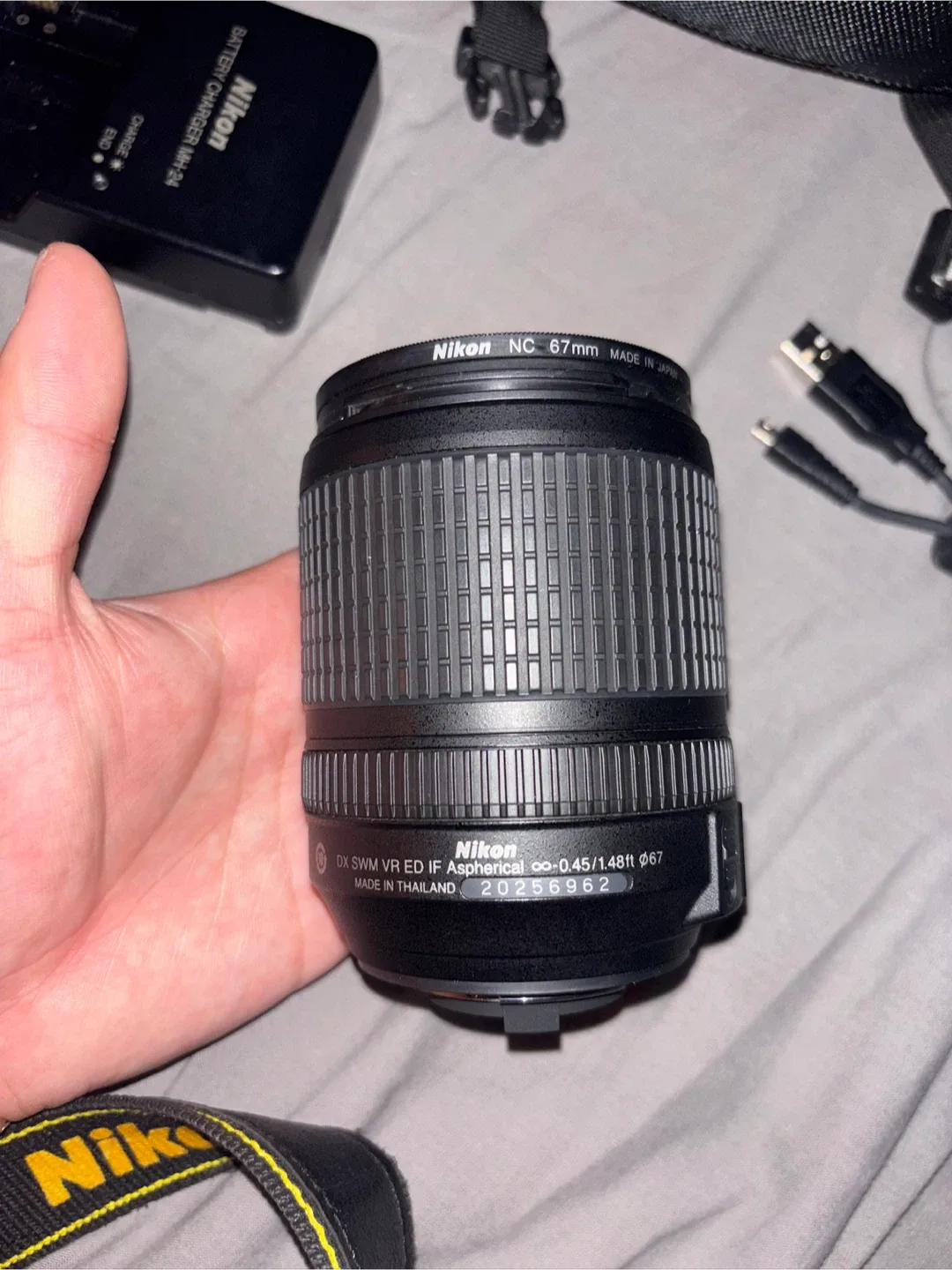 Nikon D5200 DSLR Camera with 18-140mm Lens image indicator(7)