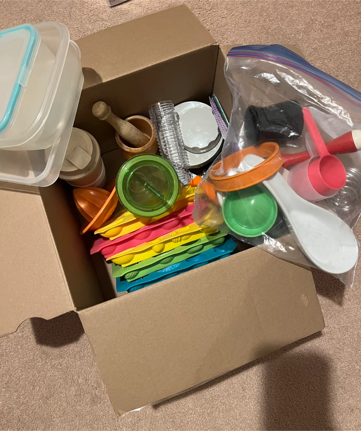 Box of Kitchen & Cooking Items