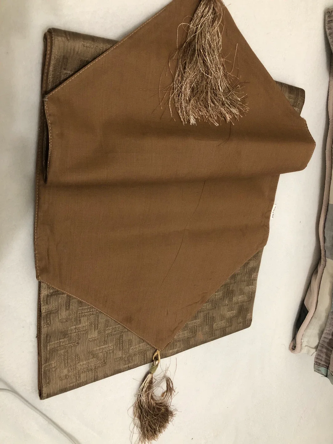 Brown Table Runner with Tassels image indicator(5)