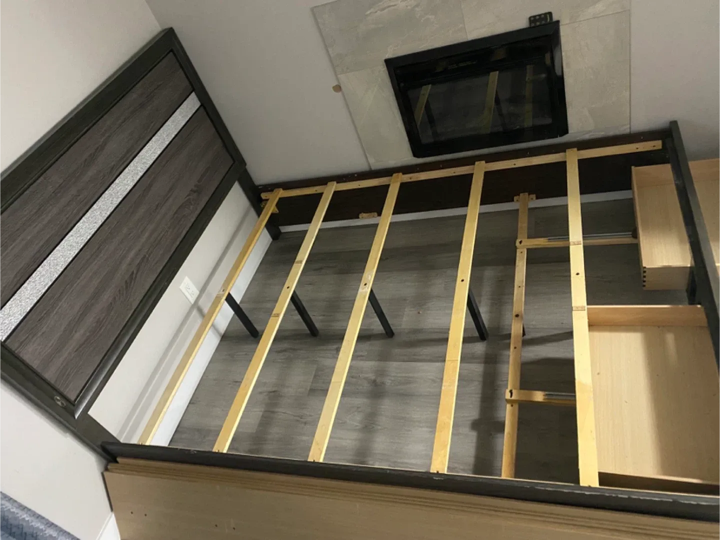 Queen Size Bed Frame with Storage Drawers image indicator(4)