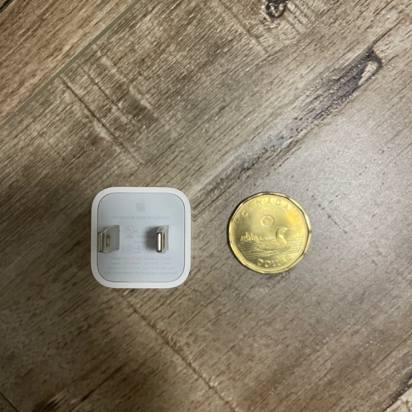 Apple 5W USB-A Power Adapter - photo 2