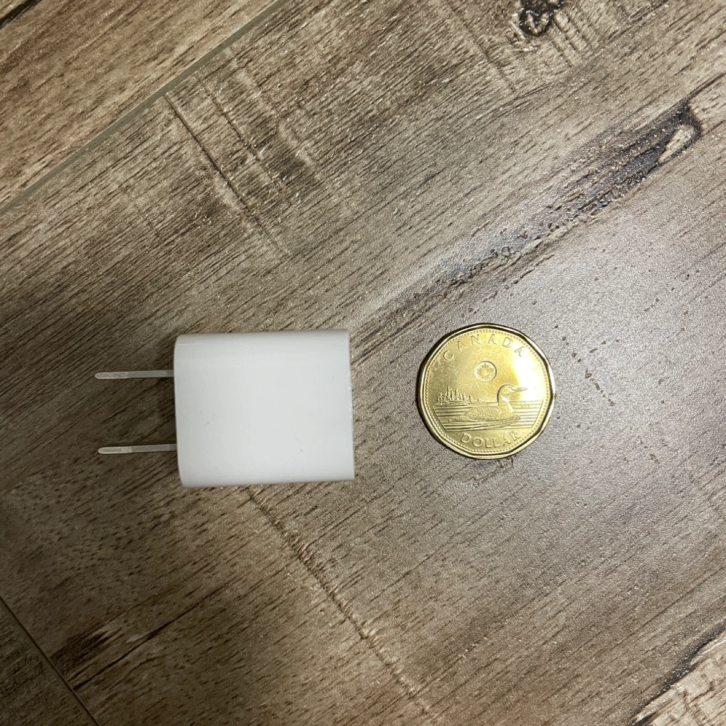 Apple 5W USB-A Power Adapter - photo 3