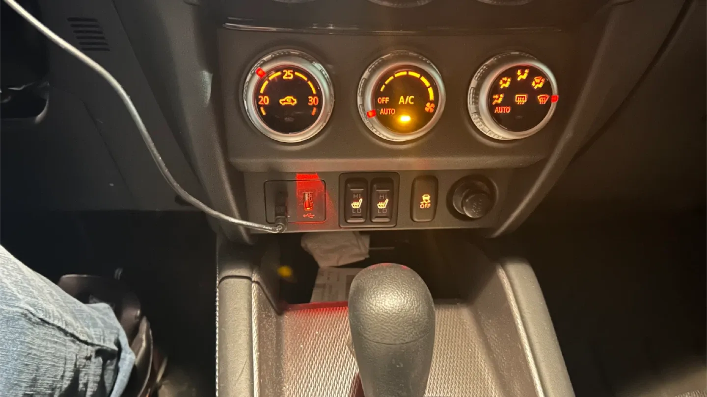 Mitsubishi RVR Lease Takeover image indicator(5)