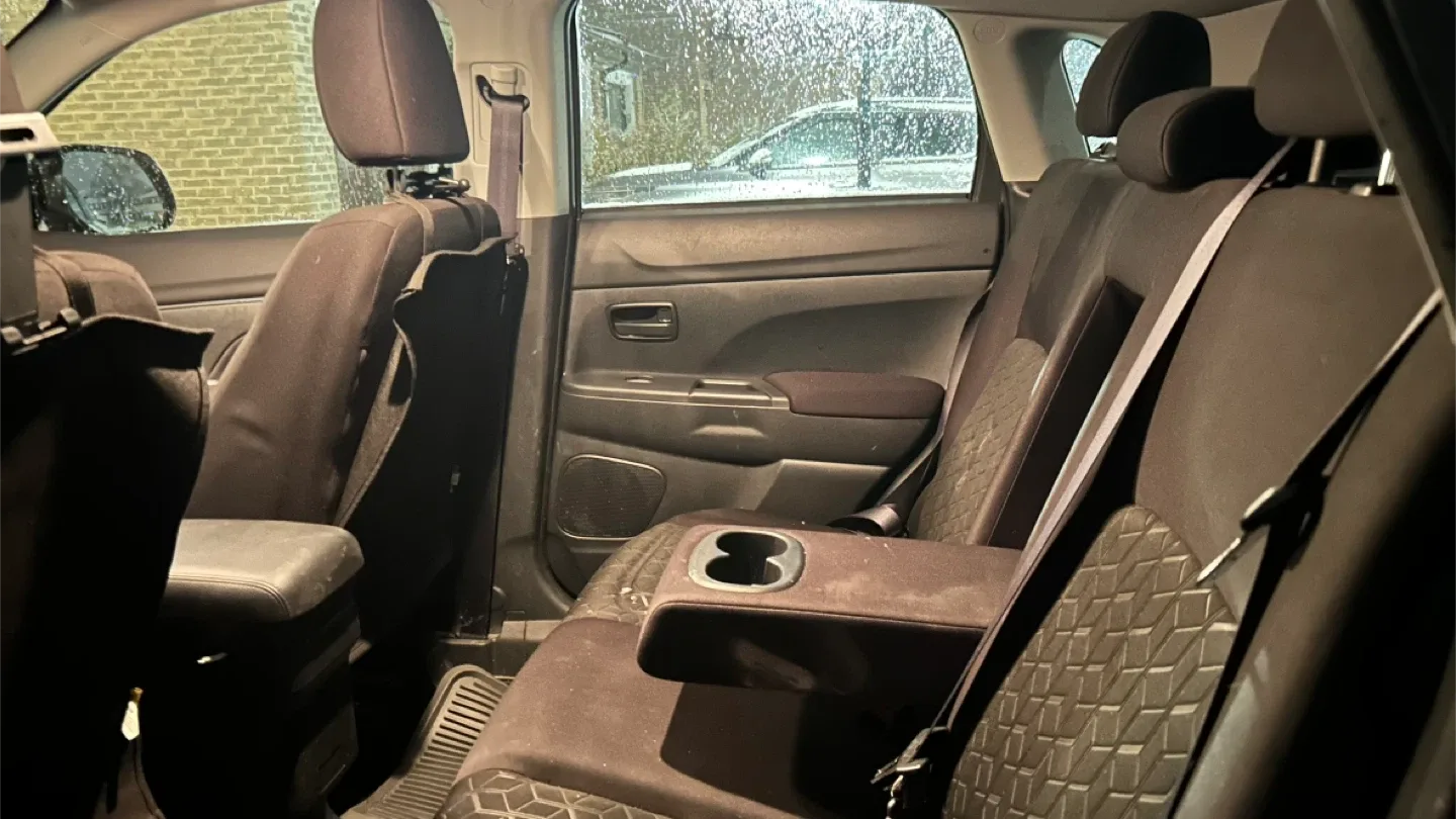 Mitsubishi RVR Lease Takeover image indicator(9)