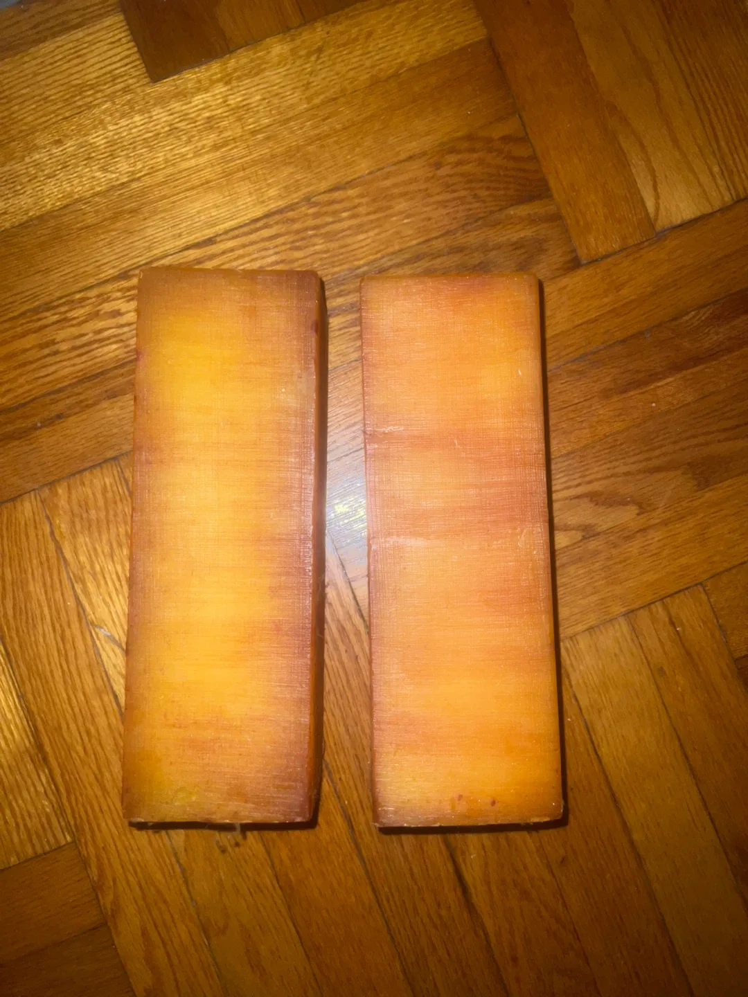 Two Decorative Candles image indicator(2)