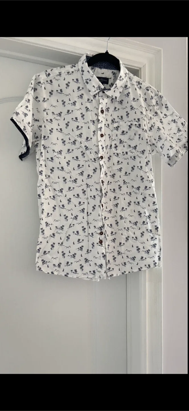 Men's Patterned Short Sleeve Shirt image indicator(2)