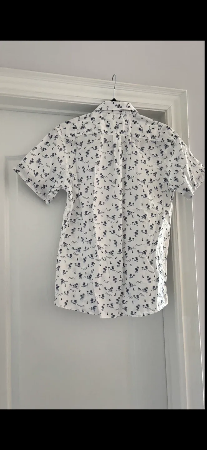 Men's Patterned Short Sleeve Shirt thumbnail