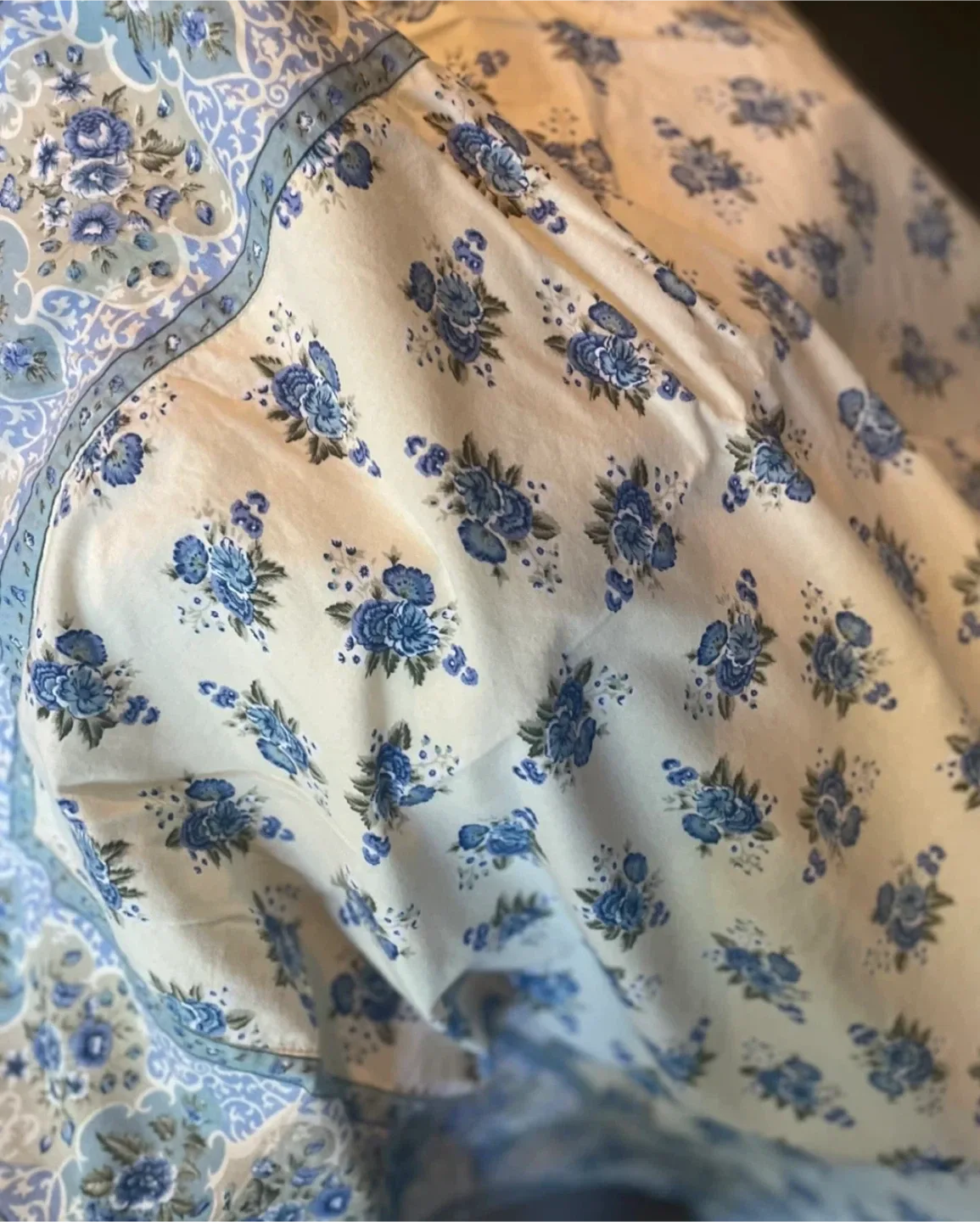 April Cornell Table Cloth Bundle image indicator(6)