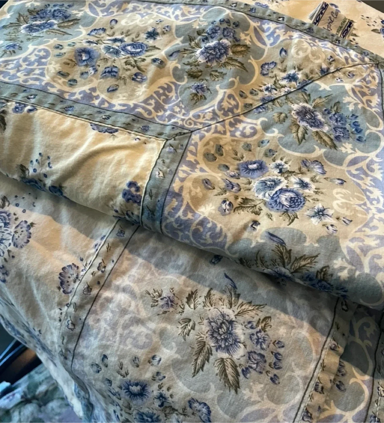 April Cornell Table Cloth Bundle image indicator(5)