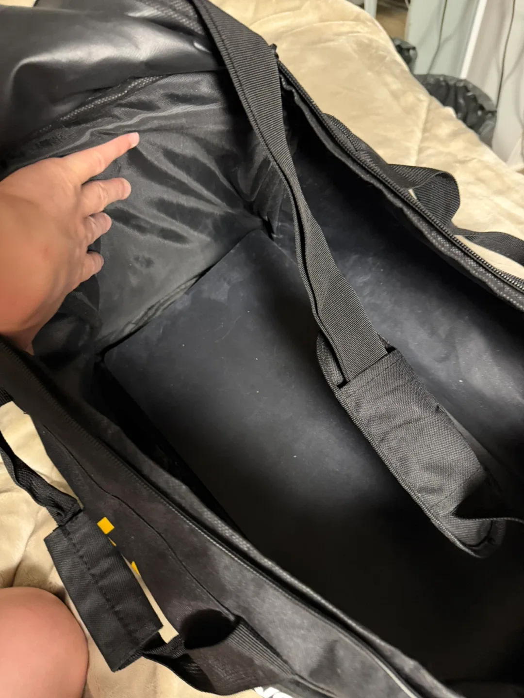 Fit4Less Gym Bag - Black image indicator(3)