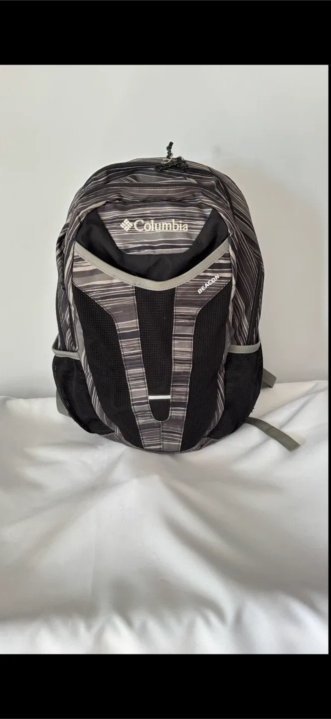 Columbia Beacon Backpack - Great Condition! thumbnail