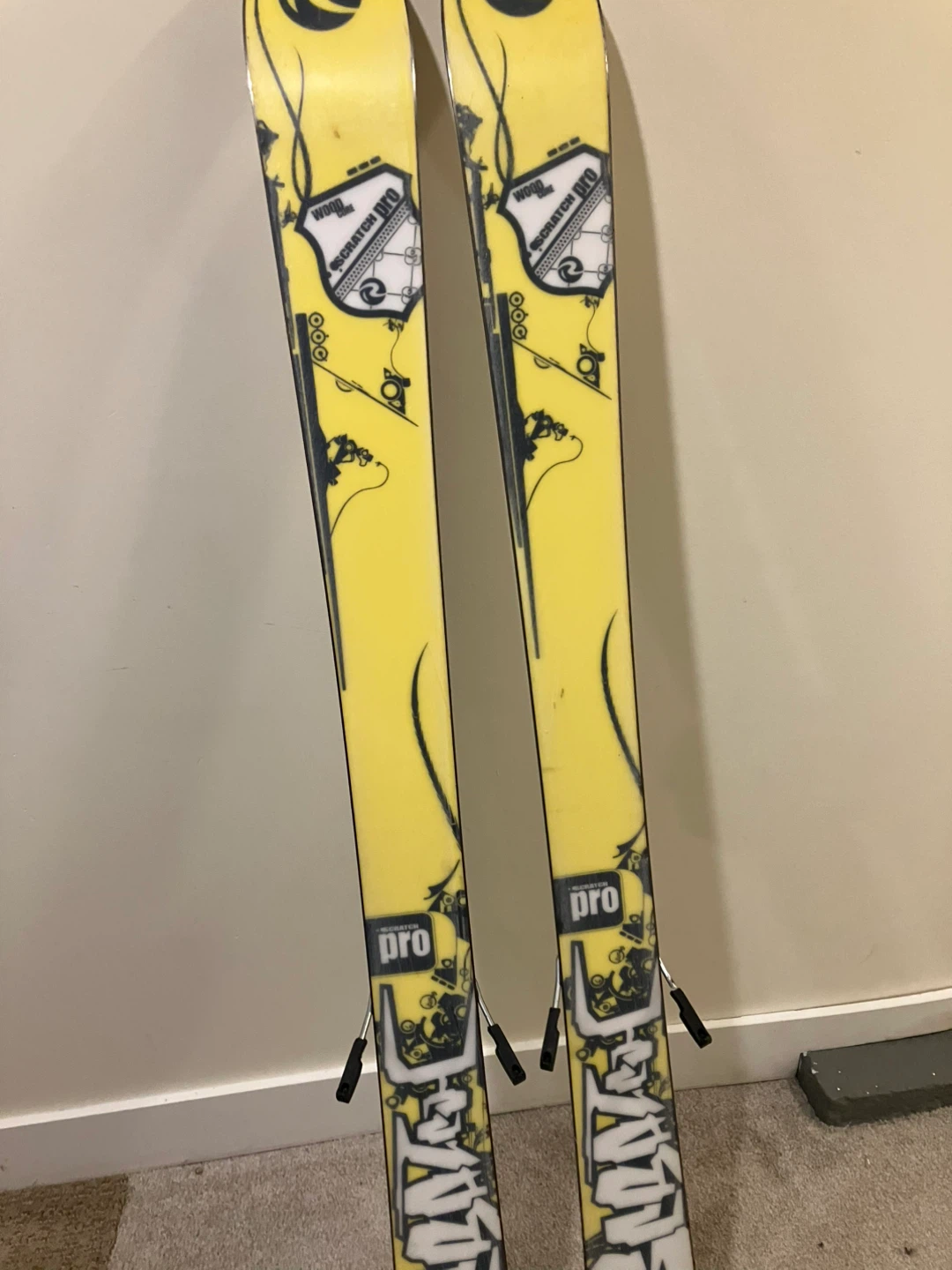Rossignol Scratch Pro Skis - photo 2