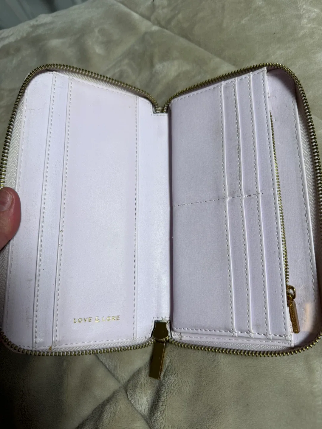Love & Lore Floral Wallet image indicator(2)