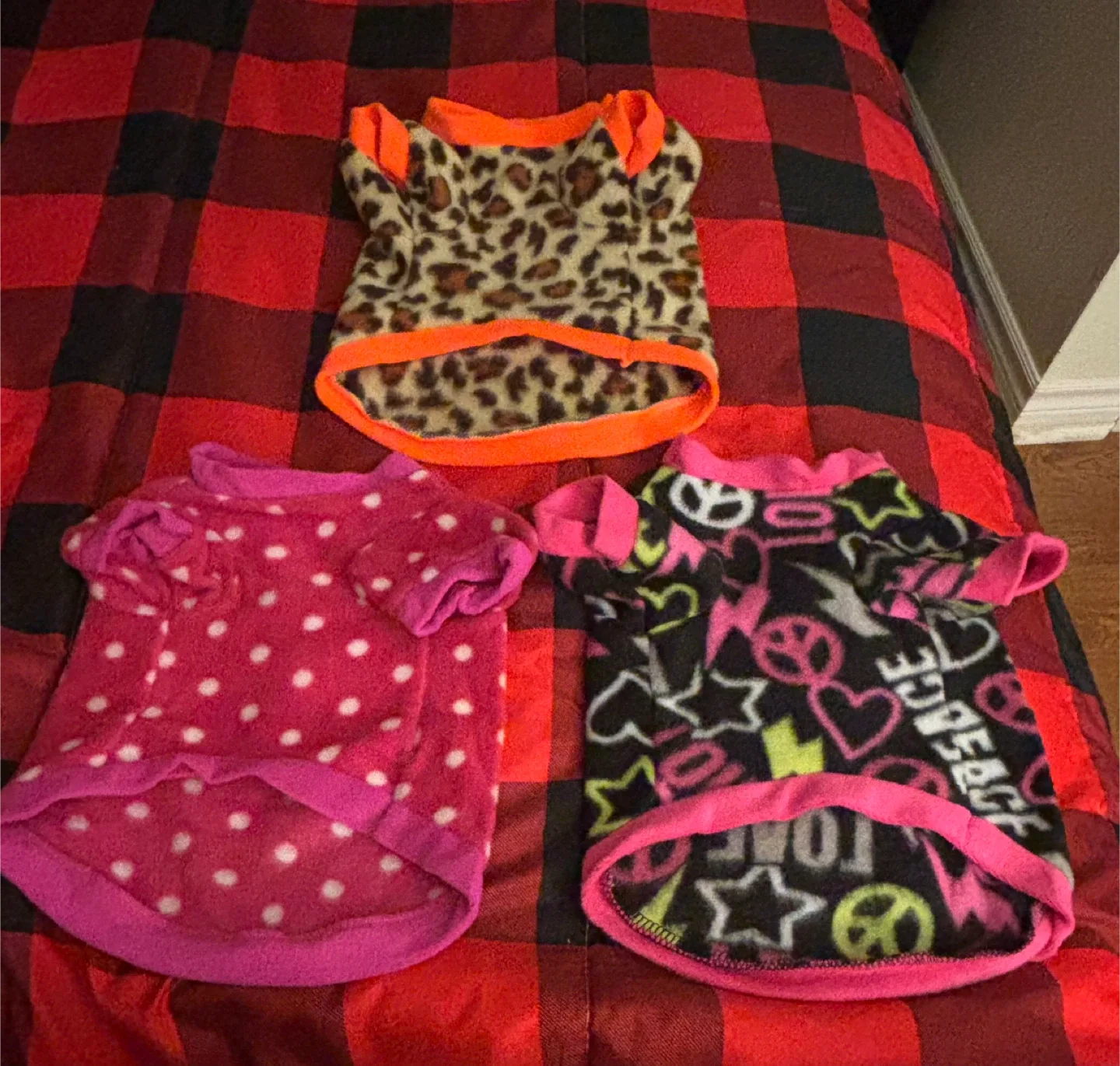 Puppy Clothes Set of 3, Size M $5 each image indicator(2)