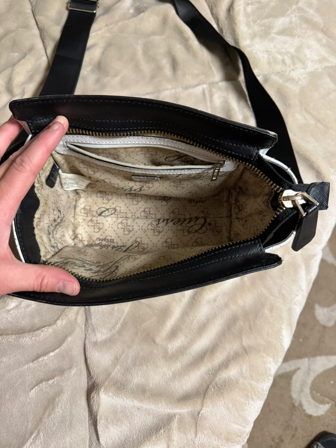 Guess Crossbody Bag - photo 2