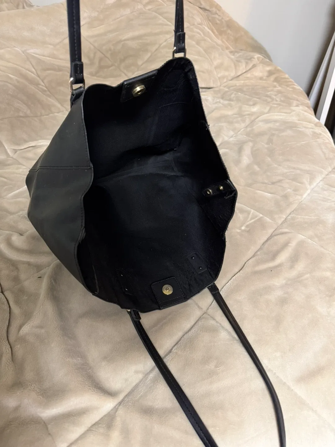 Black Leather Tote Bag image indicator(3)