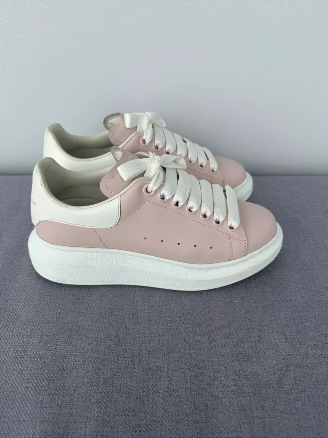 Alexander McQueen Pink Leather Sneakers image indicator(2)