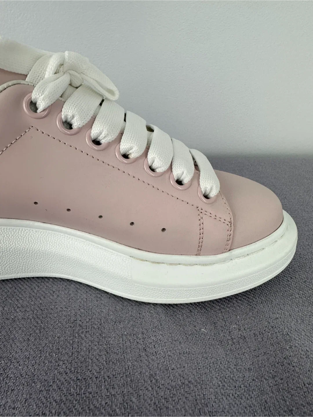 Alexander McQueen Pink Leather Sneakers image indicator(5)