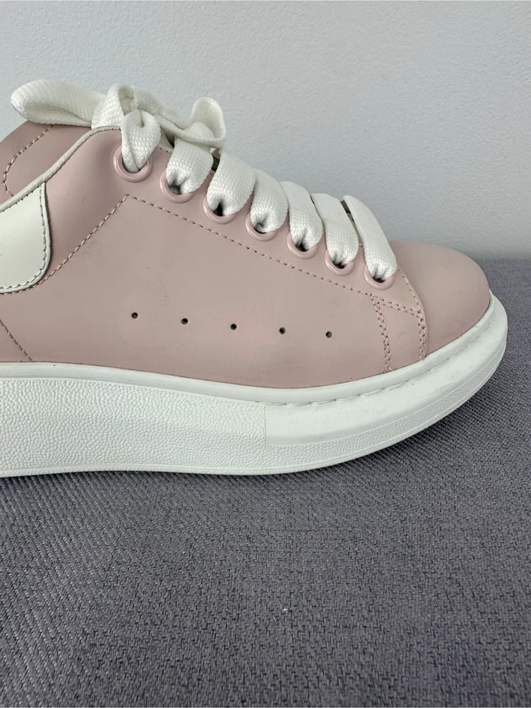 Alexander McQueen Pink Leather Sneakers image indicator(8)