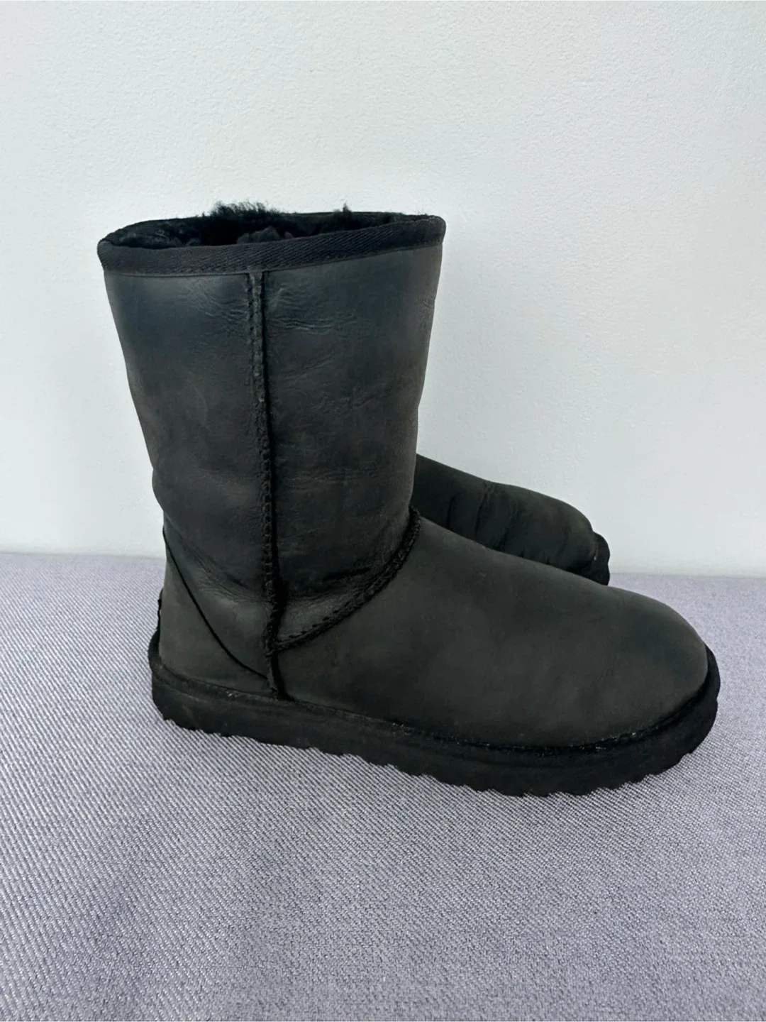 UGG Australia Black Classic Short Boots image indicator(4)