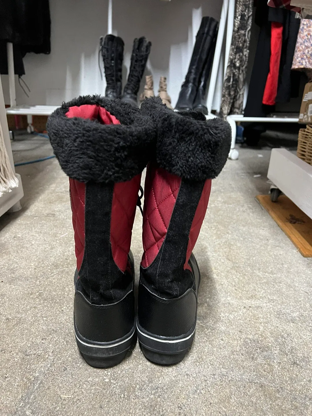 Mountain Ridge Explorer Winter Boots - Women's Size 8 image indicator(2)