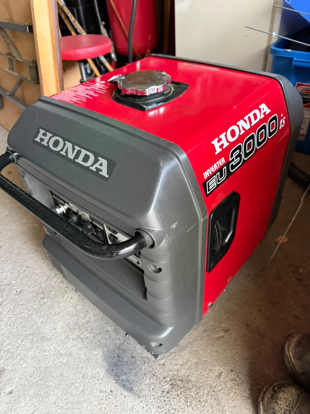 Honda EU3000is Inverter Generator