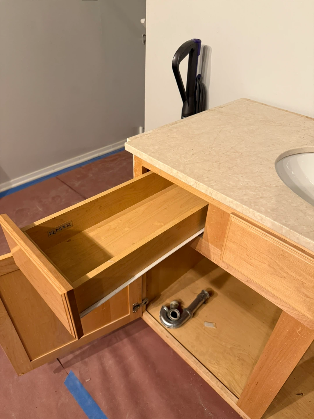 Kohler Bathroom Vanity with Sink - photo 4